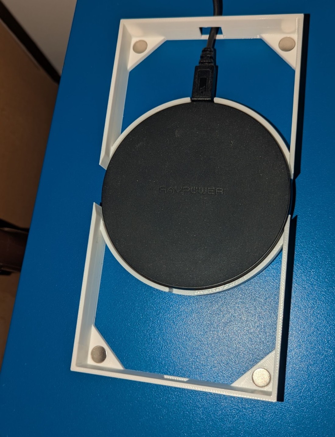 Wireless-charging phone stand